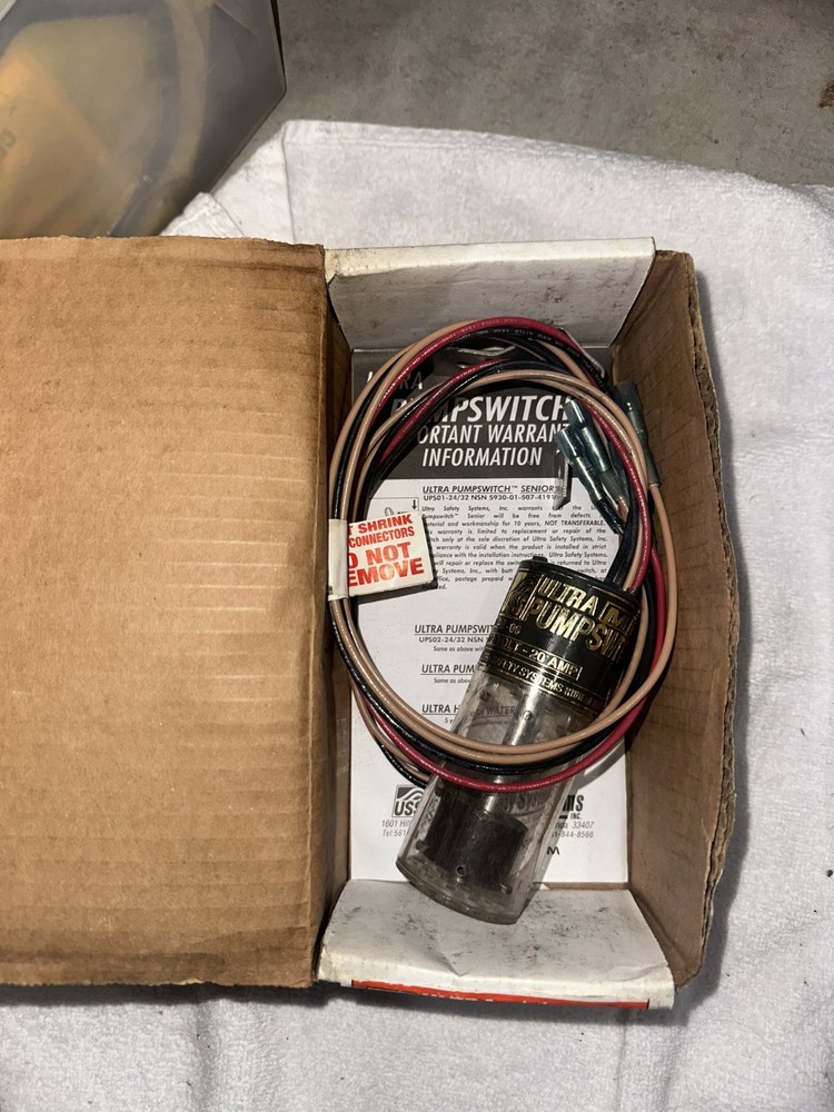 UPS-06 MINI Ultra Bilge Pump switch 12 VOLT