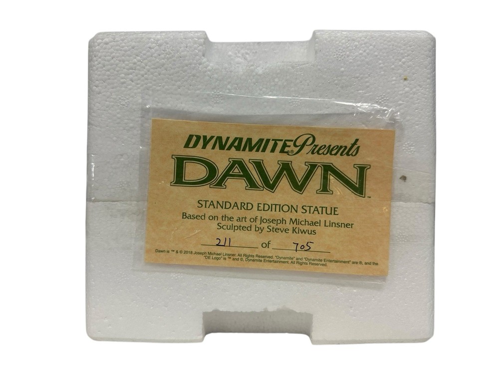 Dynamite Joseph Michael Linsner's Dawn Limited Edition Statue