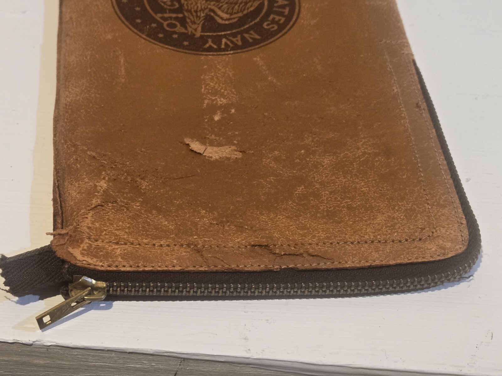 World War II NAVY HONORABLE DISCHARGE LEATHER FOLDER CASE