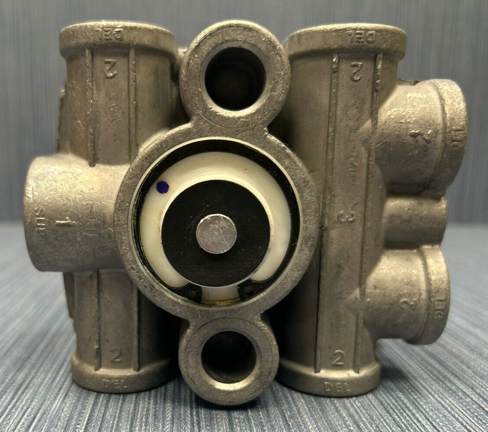 Bendix K071939 | Genuine Bendix® Brake Relay Valve