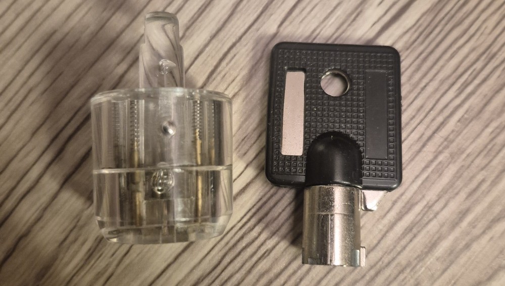 Locksmith Ace Key practice lock decoding teaching