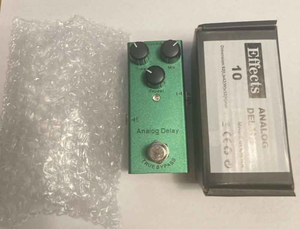 Analog Delay Effects Pedal  / New