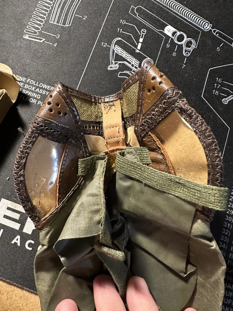 American Optical Co. WWII US Mask Face Rocket Launcher Original Militaria