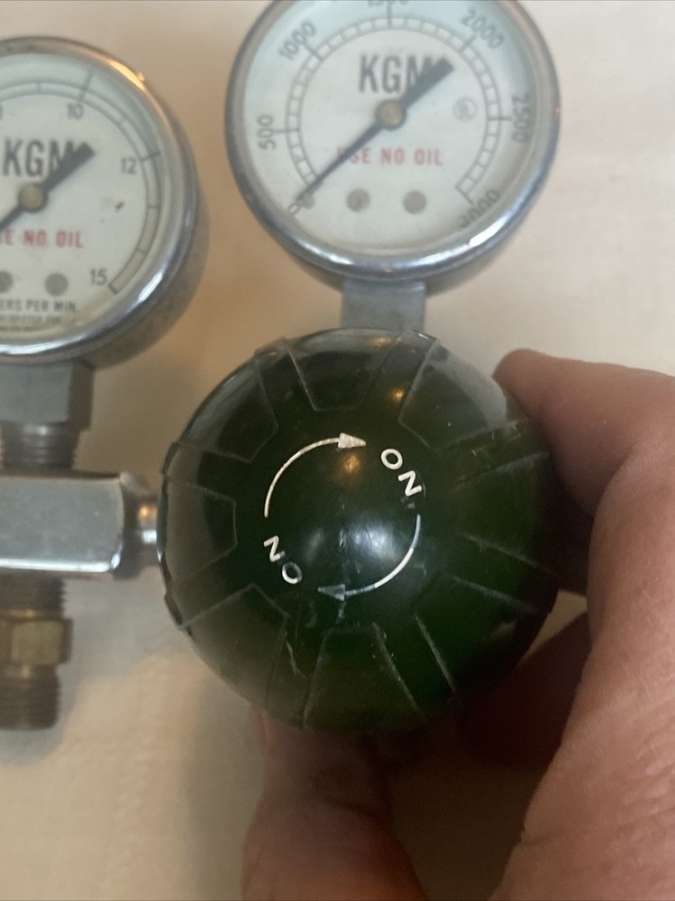 KGM 34-5097 Medium Oxygen Regulator