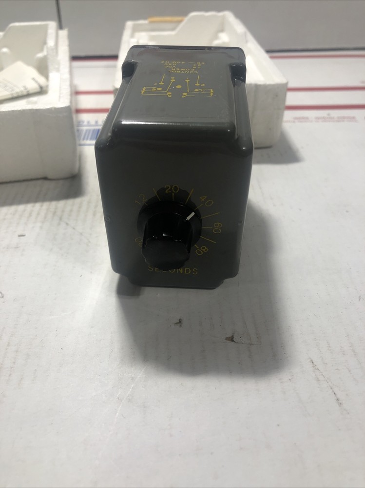 Square D 8501 JCK14 Solid State Timing Relay On Delay 1.2-120 Seconds 24V #B20