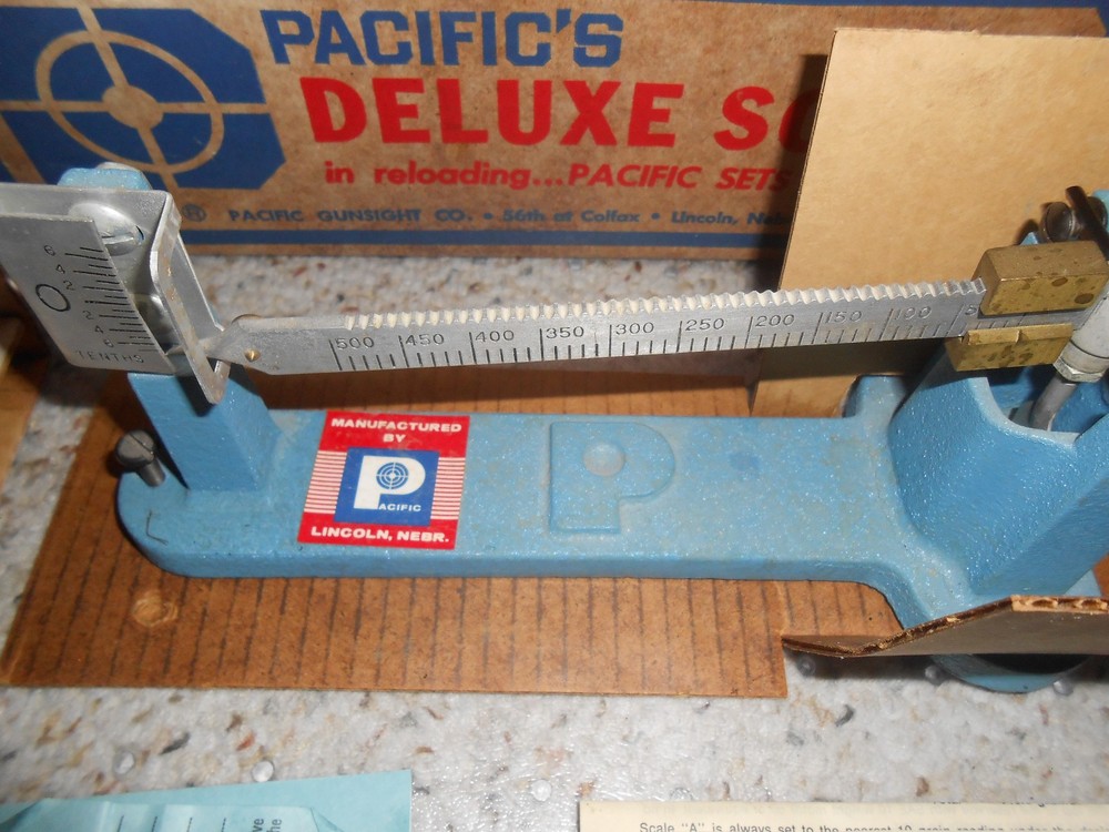 VINTAGE PACIFIC RELOADING POWDER MEASURE Scale