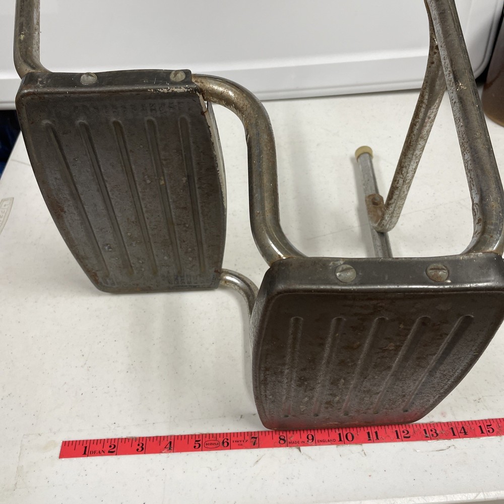 Griswold Two Step Stool Vintage Rusty Primitive Missing Nonskid Rubber ￼