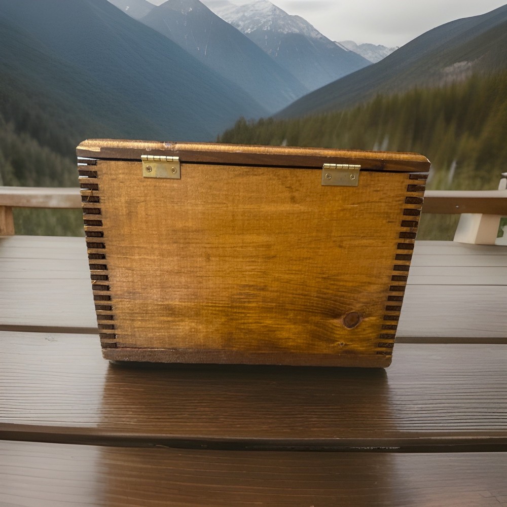 🦌 **Handcrafted Solid Wood Stash Box / Ammo Chest – Rustic Lodge Style 🇺🇸🪵**