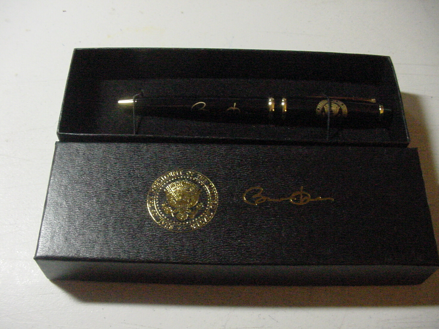 Presidential seal President  BARACK OBAMA  BLACK Ballpoint Pen - Free Shipping