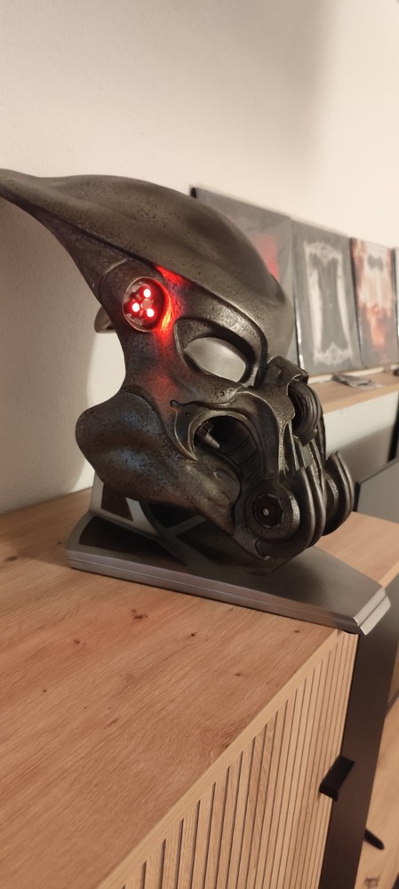 Sideshow Celtic Predator Mask