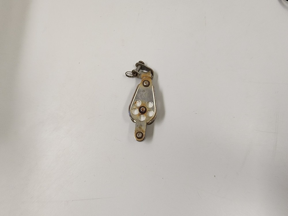 Schaefer 1-1/16" Single Block with Becket