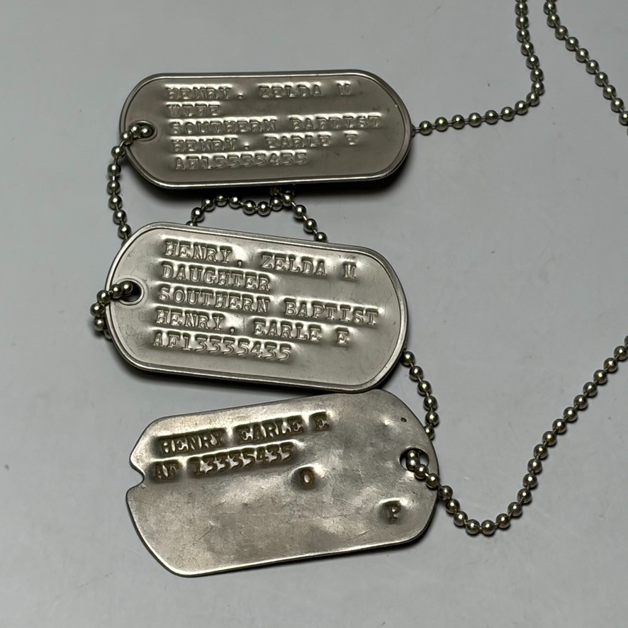 Set WWII Type 2 Notched Dog Tags w/ Next Of Kin Soldiers Tag To Wife Daughter