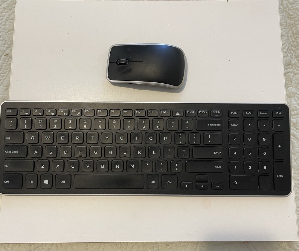 Dell Slim Wireless Plug & Play Keyboard & Mouse Bundle Black WM514P