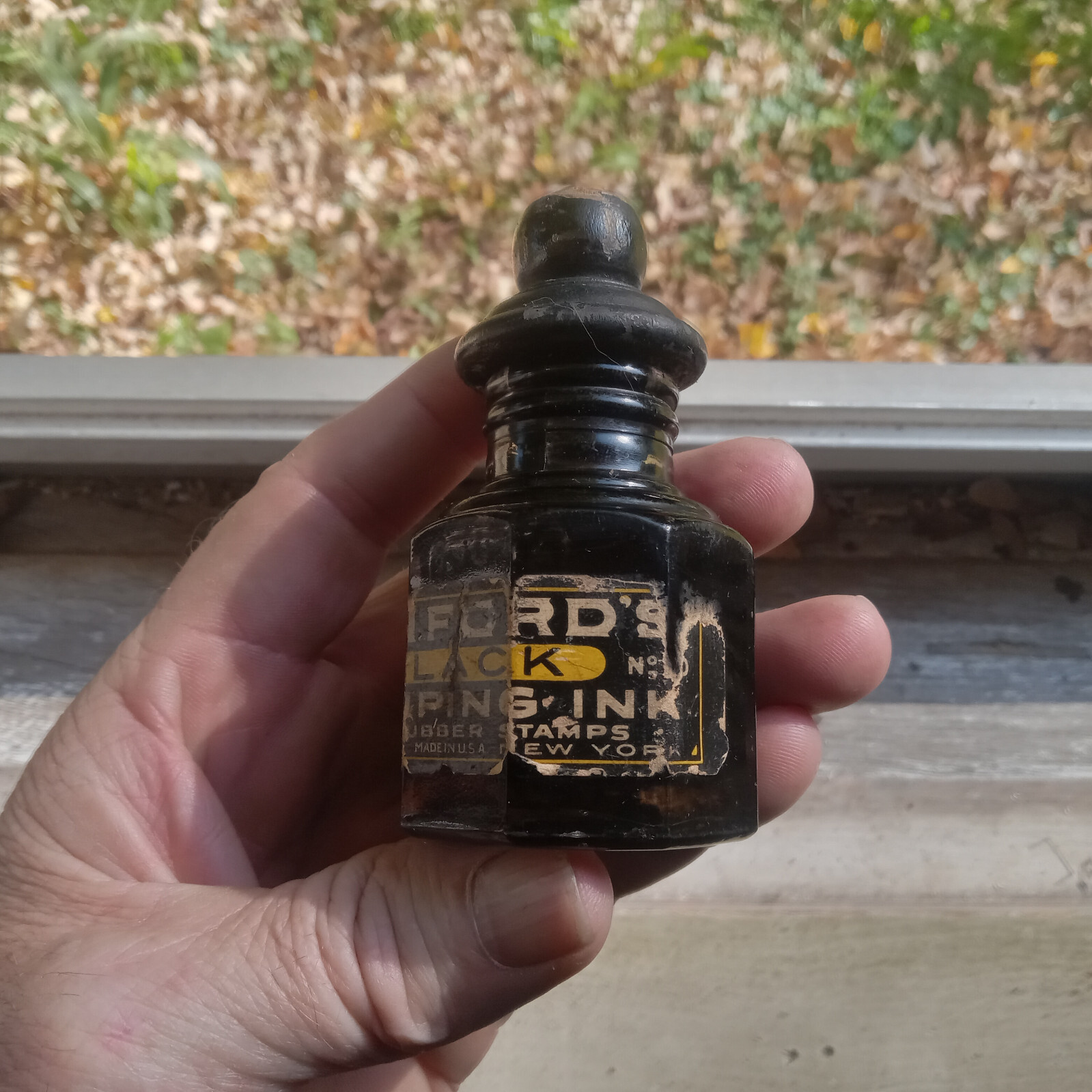 SANFORD'S CHICAGO NY EMB WITH LABEL SANFORD'S BLACK STAMPING INK 8 SIDED BOTTLE