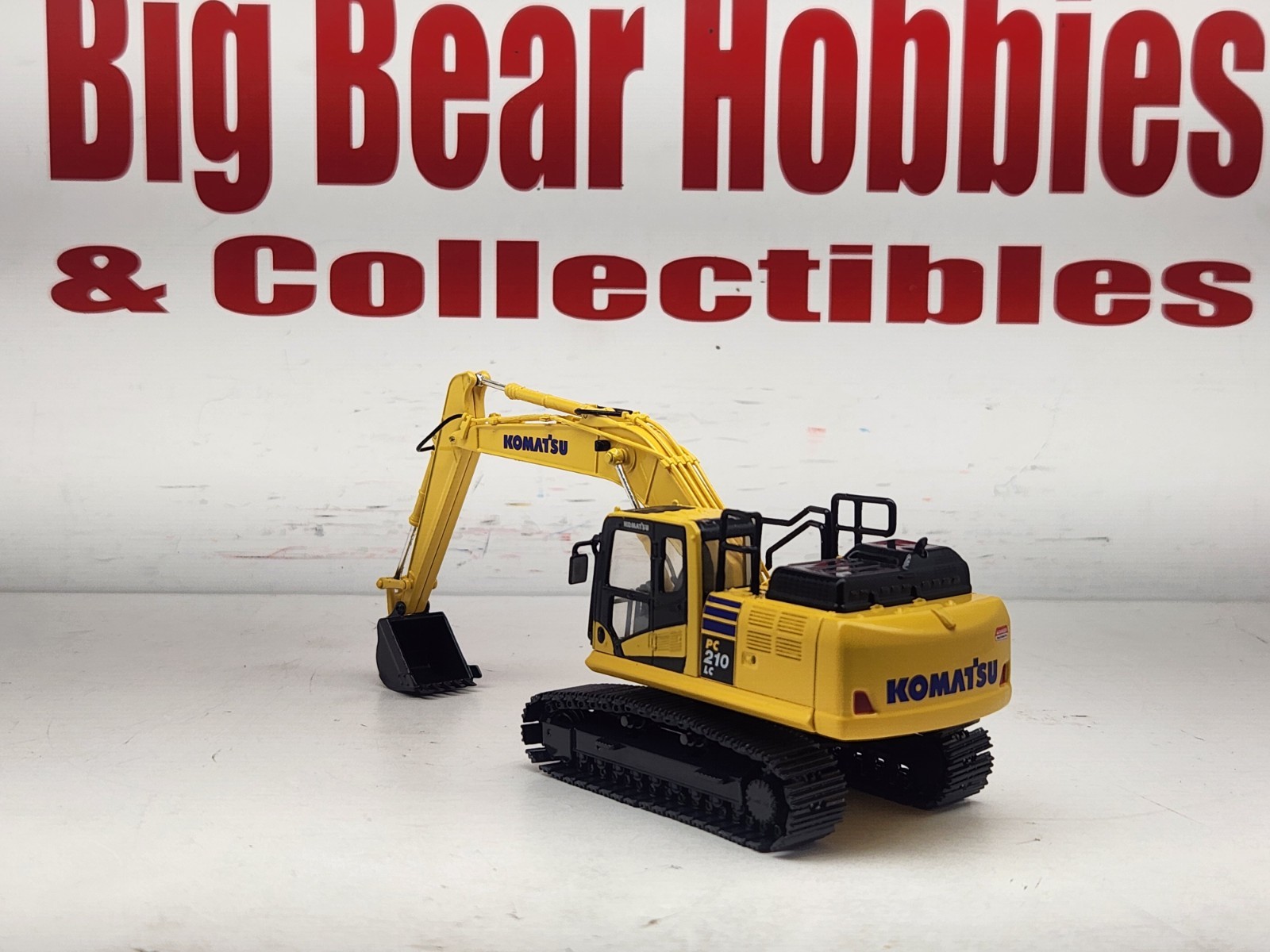 1/64 First Gear #60-0326 Diecast Komatsu PC210LC-11 Excavator