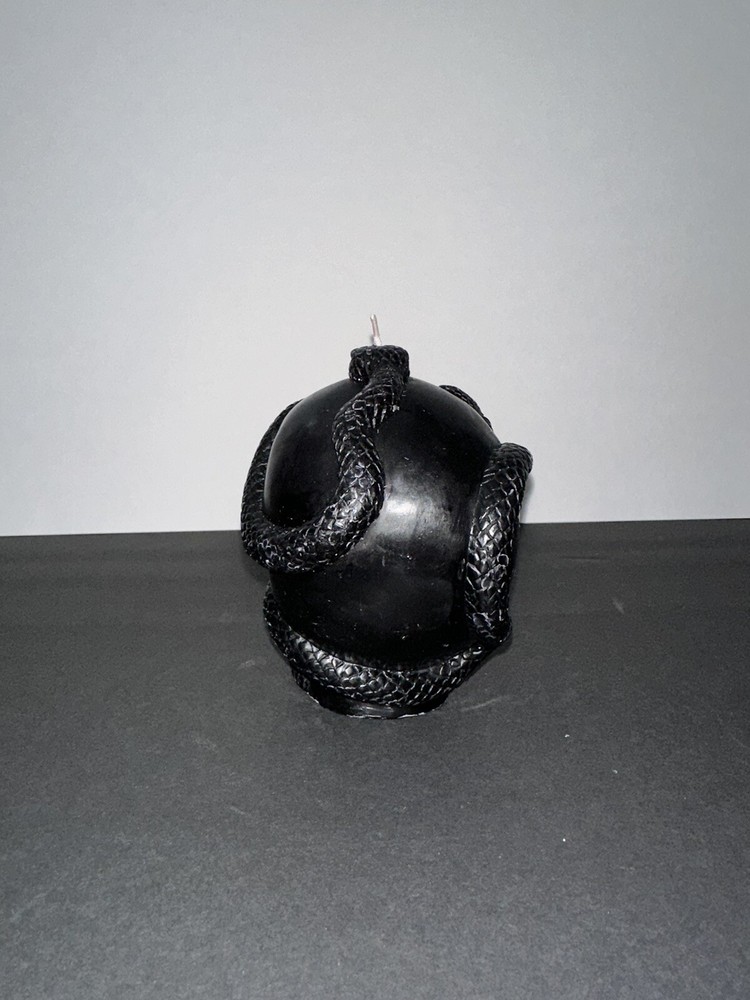 5.1'' Skull and Snake Candle Black - Threshold