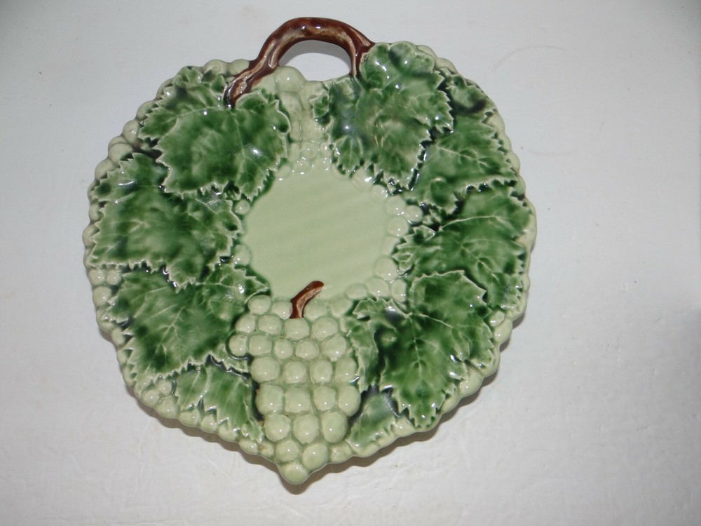Caldas Portugal Large Ceramic Pottery Grape Leaf Serving Dish #498