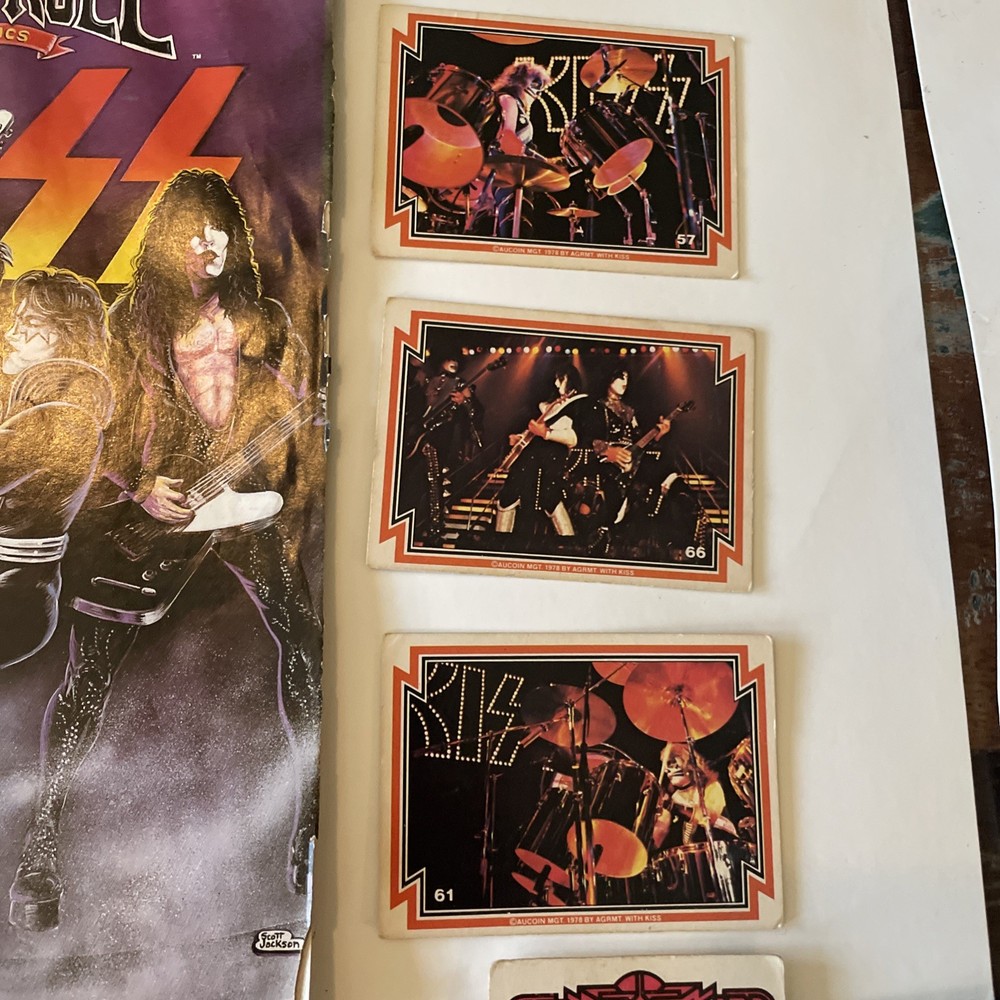 kiss memorabilia Lot - Puzzle Cards, Ace KISS Army Card, Comics, 8 X 10