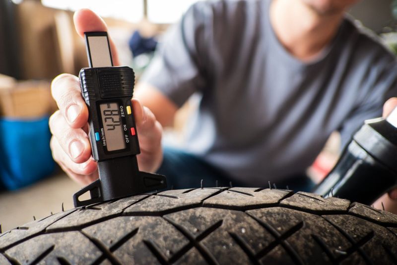 Vigor V1584 Gauge, Tread Depth