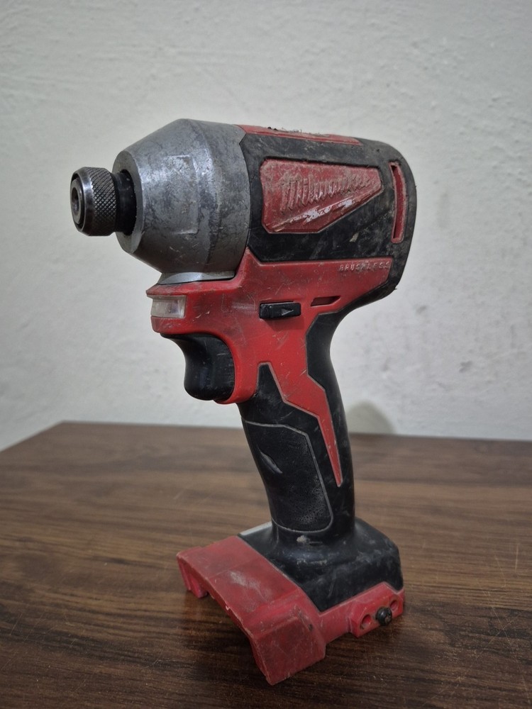 Milwaukee M18 18V 1/4" Compact Brushless Hex Impact Driver