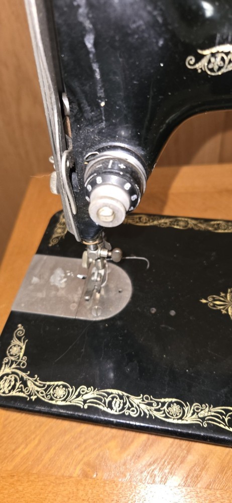 Vintage Singer Simanco 21 Sewing Machine Black Gold UNTESTED