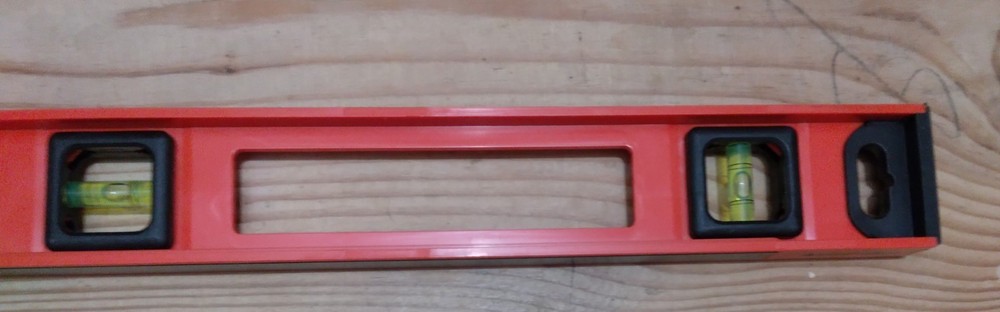 TOOL BENCH 24 inch Magnetic Box Level