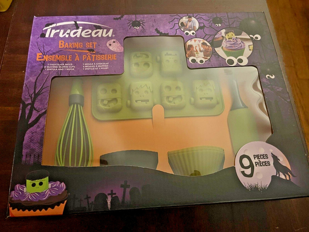 Trudeau 9 piece Halloween Baking Set-Monster Version
