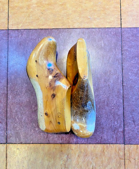 vintage women's maple wood shoe lasts size 6 circa 1960's private collection