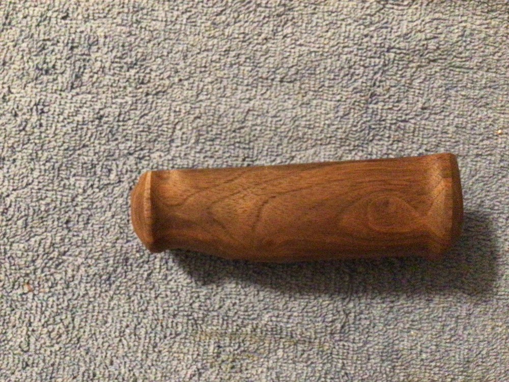 Colt Lightning .22 Deluxe Forend Walnut Repro