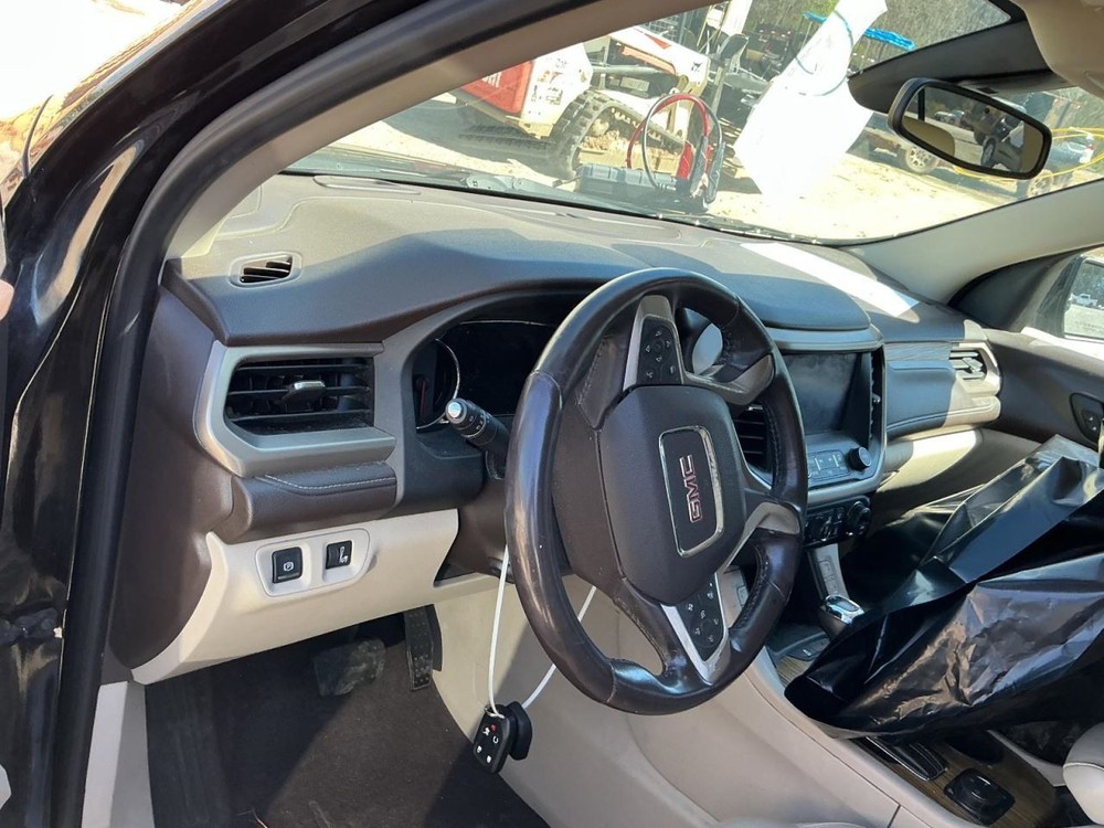 ACADIA 2017 Glove Box 4996024