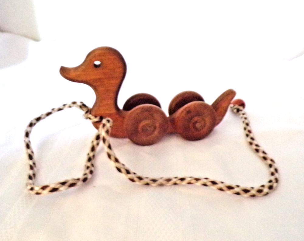 Solid Wood Pull Duck Toy or Roll Handcrafted - Wheels Move 8x4.5x2 inch - EUC