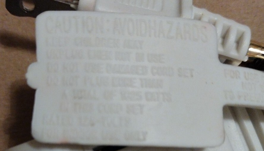 3 outlet extension cord 4ft