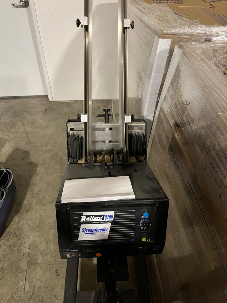 Reliant 3700 universal friction feeder