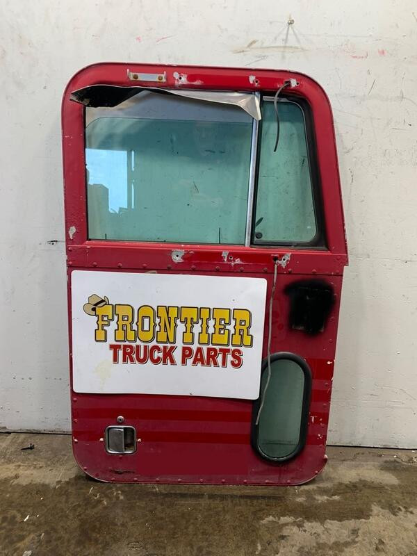 Peterbilt Door (606-13187)