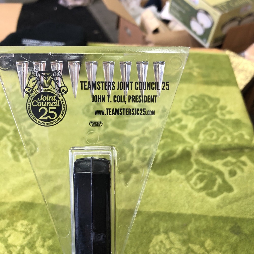 Teamsters Joint Council  25 Windshield Scraper Car Snow Brush with Ice Scraper