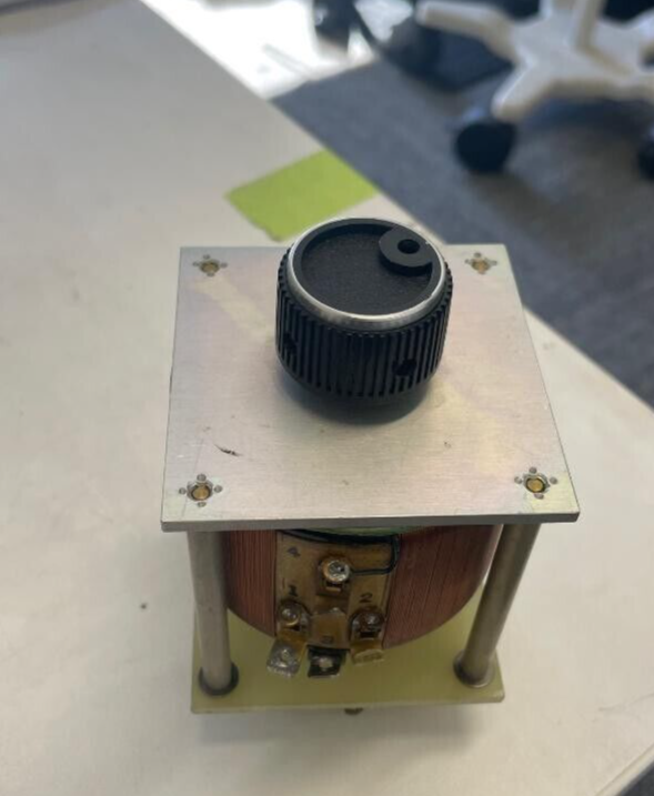 SUPERIOR ELECTRIC POWERSTAT VARIABLE TRANSFORMER input 120v 50/60 @D3