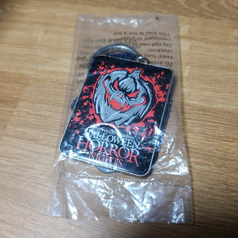 Universal Studios Halloween Horror Nights Pumpkin 2021 Keychain