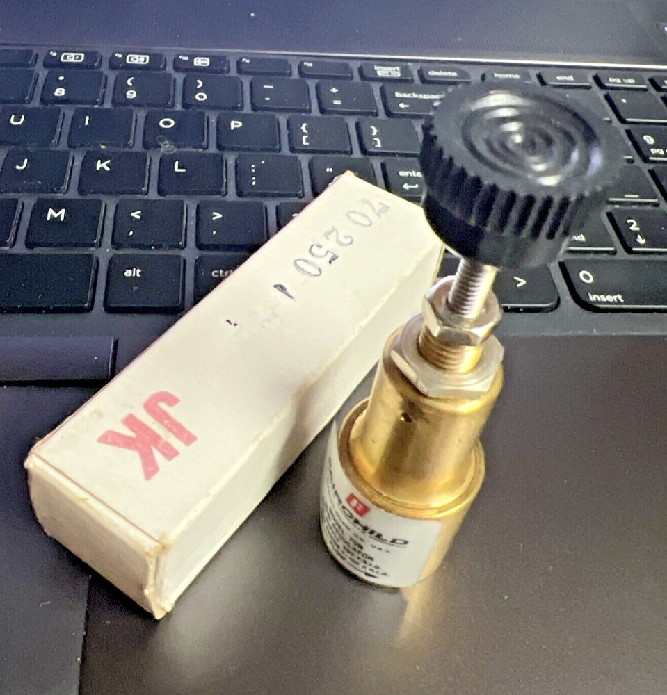 Fairchild 70B Pneumatic Subminiature Regulator