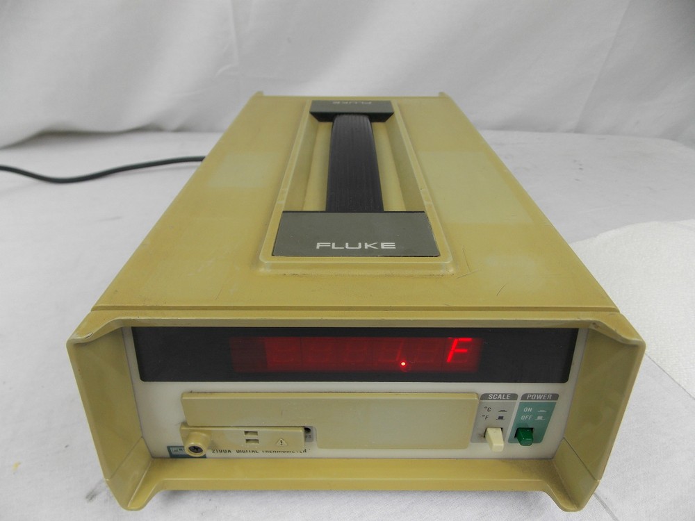 FLUKE 2190A DIGITAL THERMOMETER