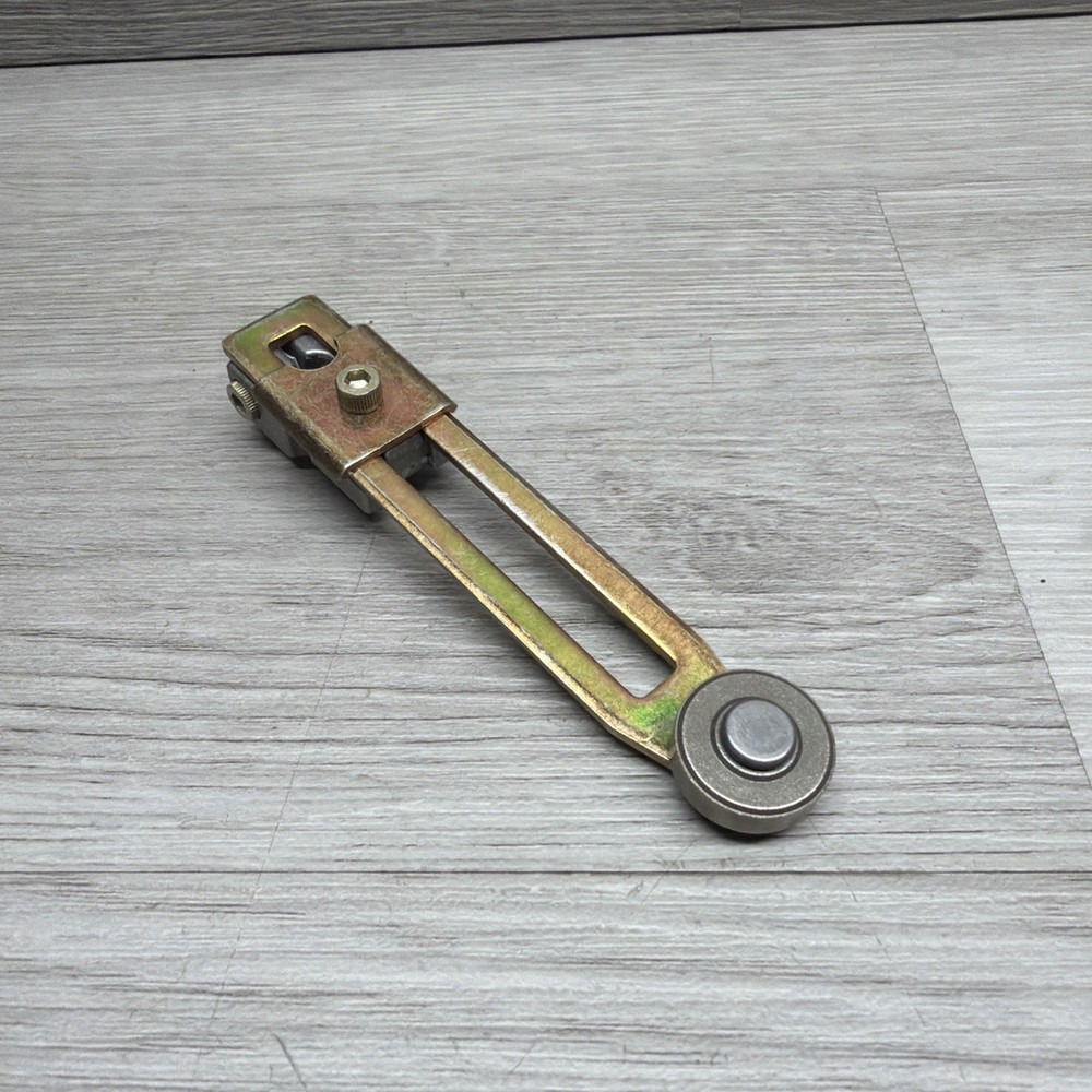 Honeywell Micro Switch LSZ52D Limit Switch Adjustable Roller Lever Arm, New