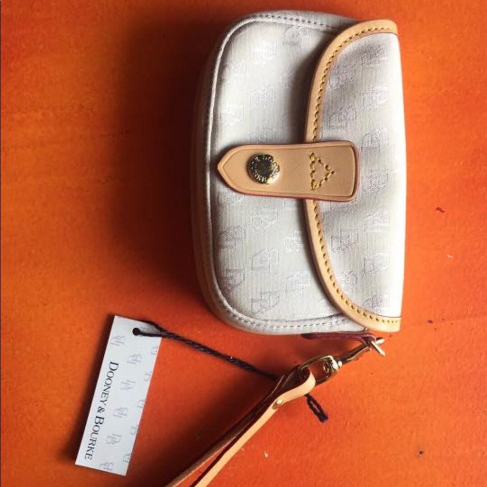 Dooney & Bourke Wristlet