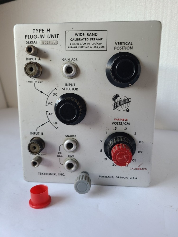 Tektronix Type H WIDE-BAND CALIBRATED PREAMP Plug-in Unit, Untested