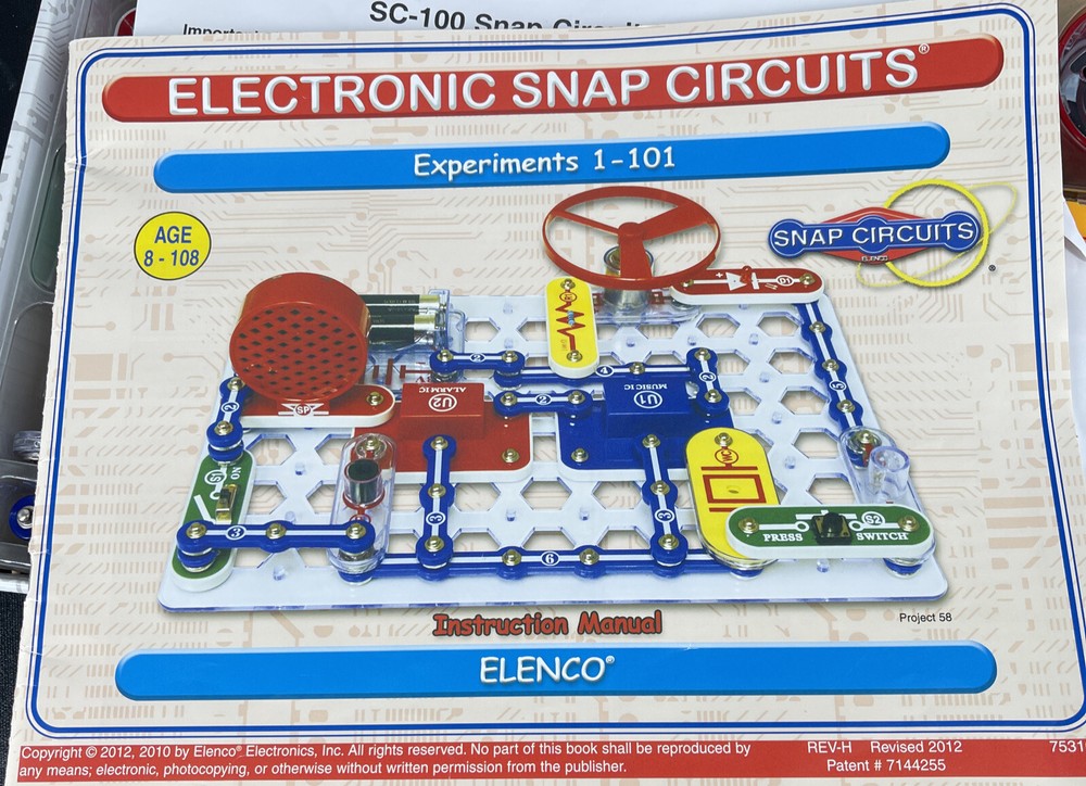 Snap Circuits Jr. Electronics DISCOVERY KIT Build Over 100 Projects SEE