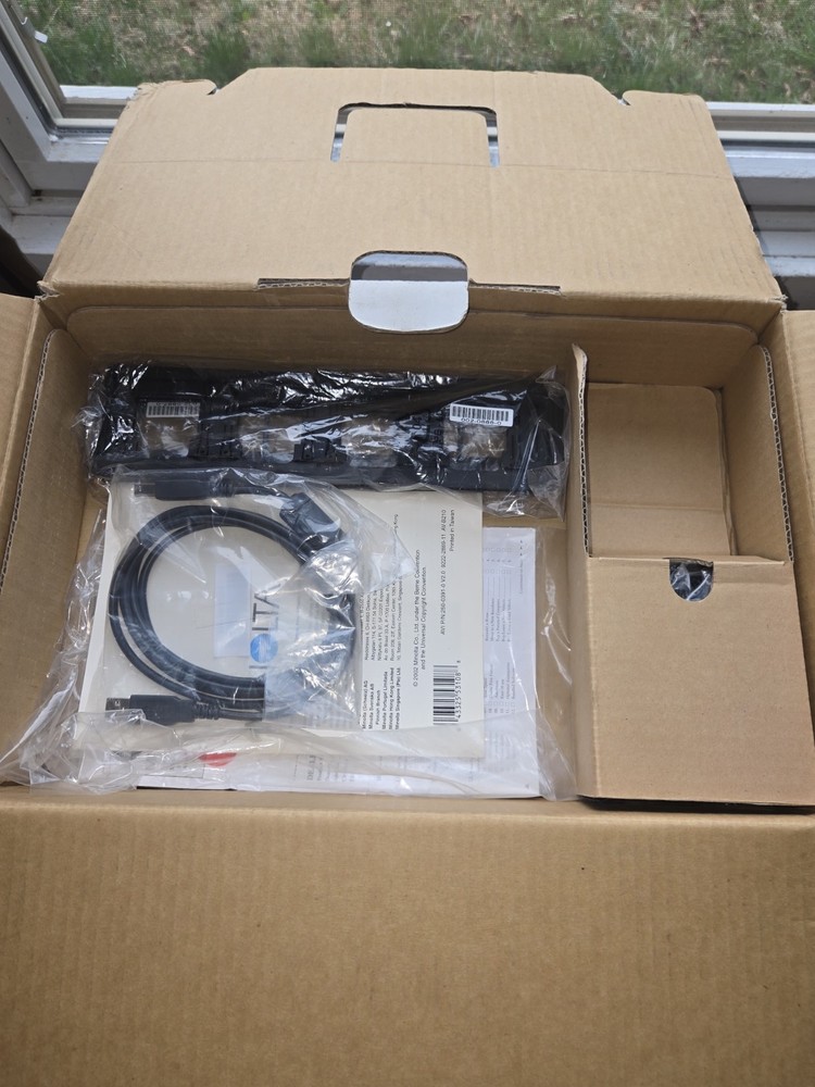Minolta DiMage Scan Dual III Model AF-2840 W/ Cables, Box, Software