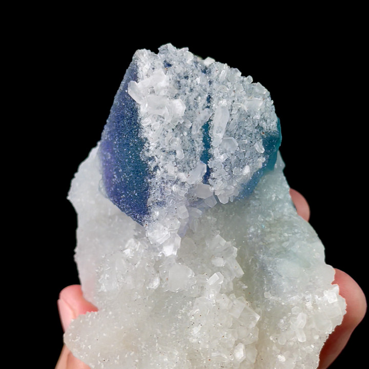 184g Natural Purple Octahedral Fluorite Mineral Specimen/Fujian,China