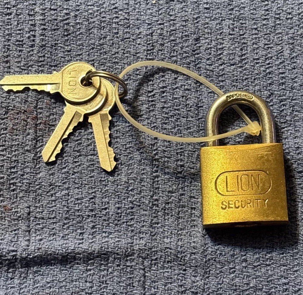LION SECURITY Brass PADLOCK Lock w/ 3-Keys Clean