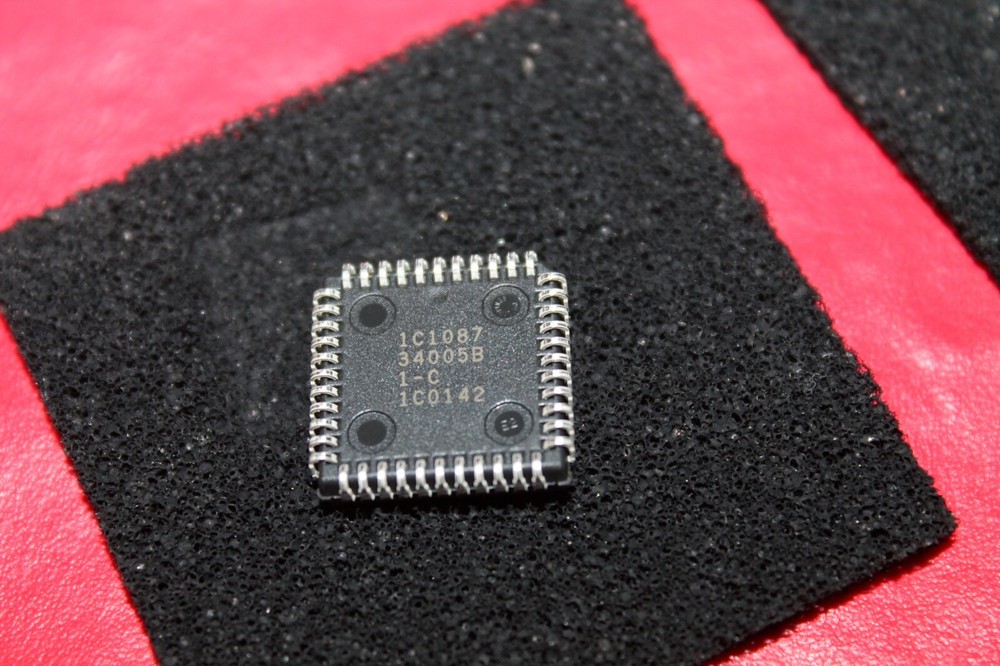 Collins Avionics IC 835-1628-010