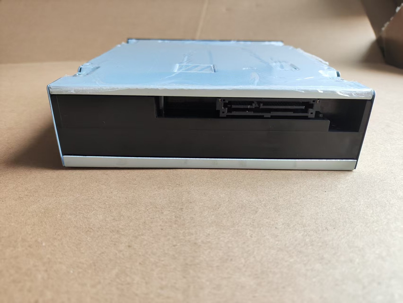 Built-in Pioneer Blu-ray Player and Recorder BDR-S12JX/212UHB