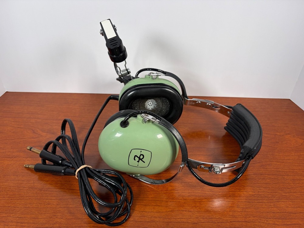 David Clark H10-30 Aviation Headset Dual Plug With Microphone Untested