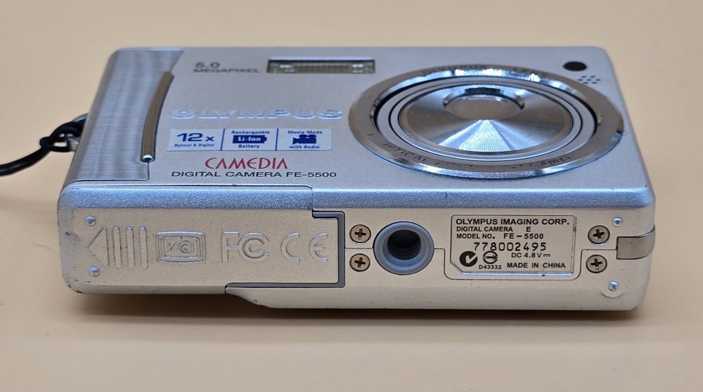 Olympus Digital Camera FE-5500 5.0MP Silver Tested ref A1